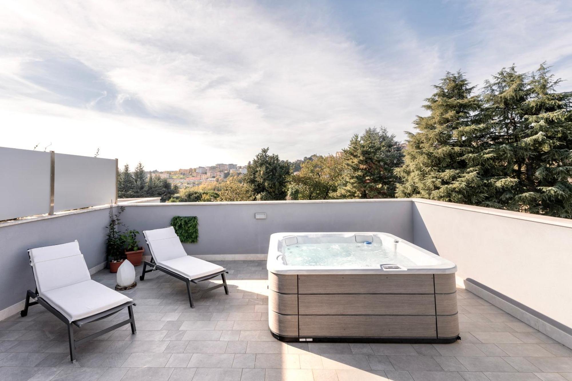 Luxury - Jacuzzi Apartments Near Rome Velletri Zewnętrze zdjęcie