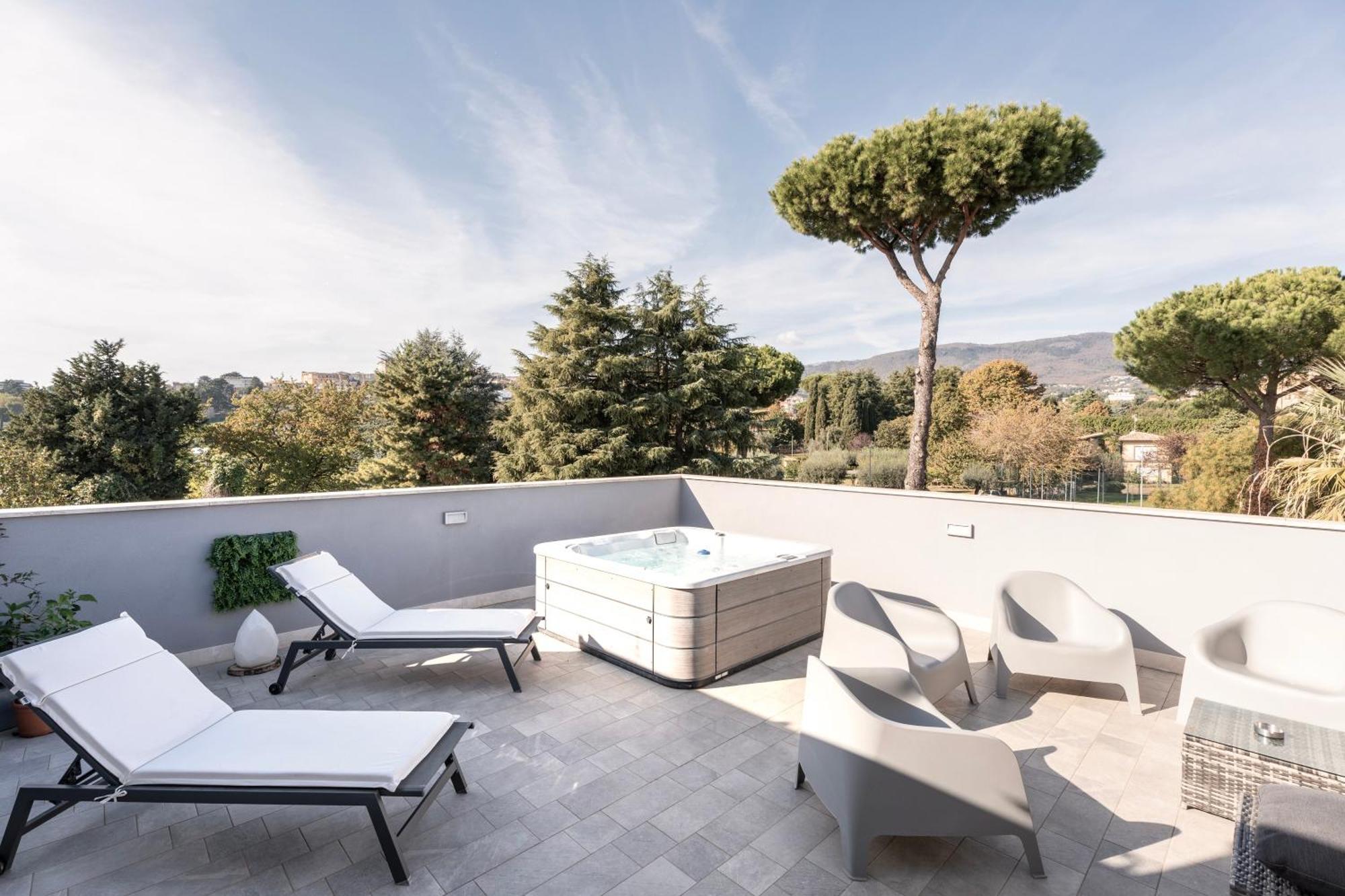 Luxury - Jacuzzi Apartments Near Rome Velletri Zewnętrze zdjęcie